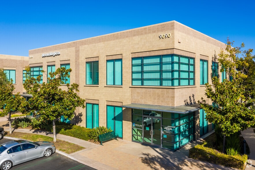 9090 Irvine Center Dr, Irvine, CA for lease - Primary Photo - Image 2 of 8