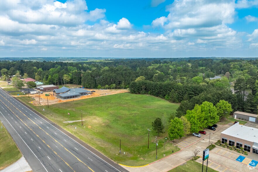 3330 NE Stallings Dr, Nacogdoches, TX à vendre - Aérien - Image 3 de 4