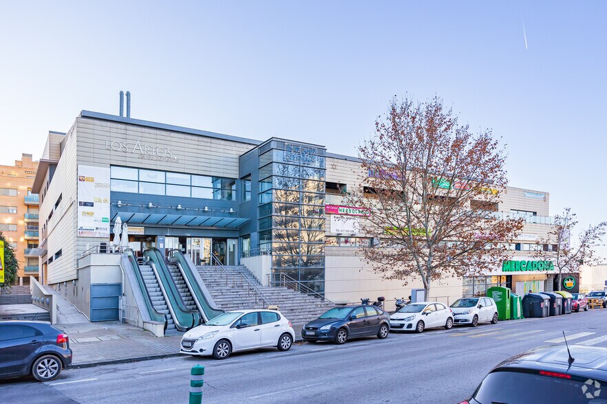 Retail in Rivas-Vaciamadrid, Madrid for sale - Primary Photo - Image 1 of 3