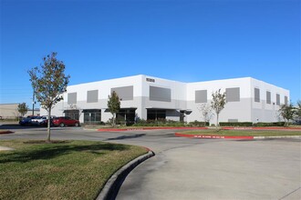 15330 Vantage Pky W, Houston, TX for lease Building Photo- Image 1 of 3