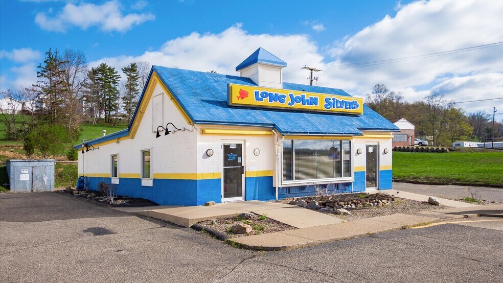 1821 E Wheeling Ave, Cambridge, OH à louer - Photo du bâtiment - Image 2 de 20