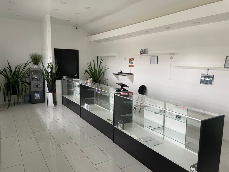 6108 S 46th West Ave, Tulsa, OK for lease - Building Photo - Image 2 of 4