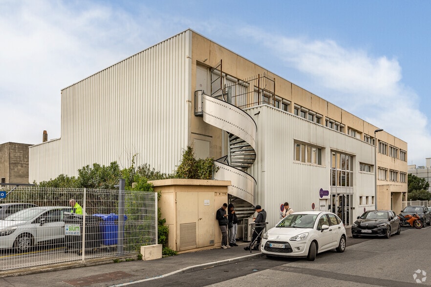 4 Rue Henri Et Antoine Maurras, Marseille à vendre - Photo du bâtiment - Image 3 de 14