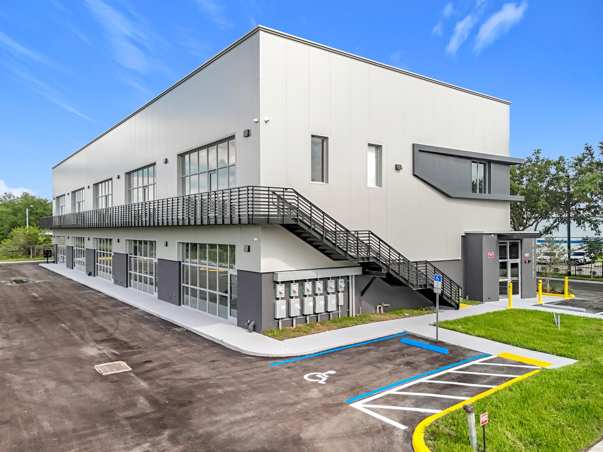 705 Hennis Rd, Winter Garden, FL for lease Primary Photo- Image 1 of 15