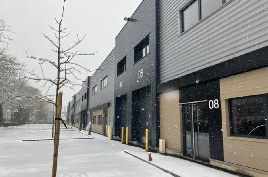 Flex in Buc for lease - Building Photo - Image 1 of 10