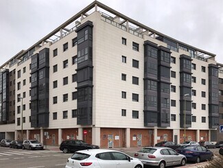 Plus de détails pour Calle Rabanal del camino, 15, Madrid - Commerce de détail à louer