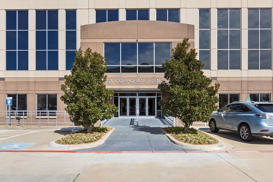 6225 N State Highway 161, Irving, TX à louer - Photo du bâtiment - Image 2 de 8