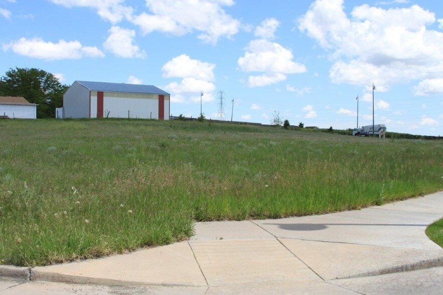 NEC E 104th Ave, Commerce City, CO à vendre - Photo du bâtiment - Image 2 de 18