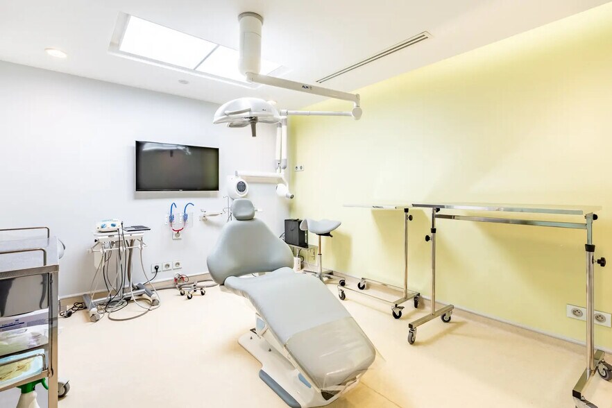 Bureau dans Paris à vendre - Photo du bâtiment - Image 3 de 16