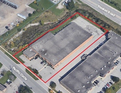 6895 Pacific Cir, Mississauga, ON à vendre Photo du bâtiment- Image 1 de 1