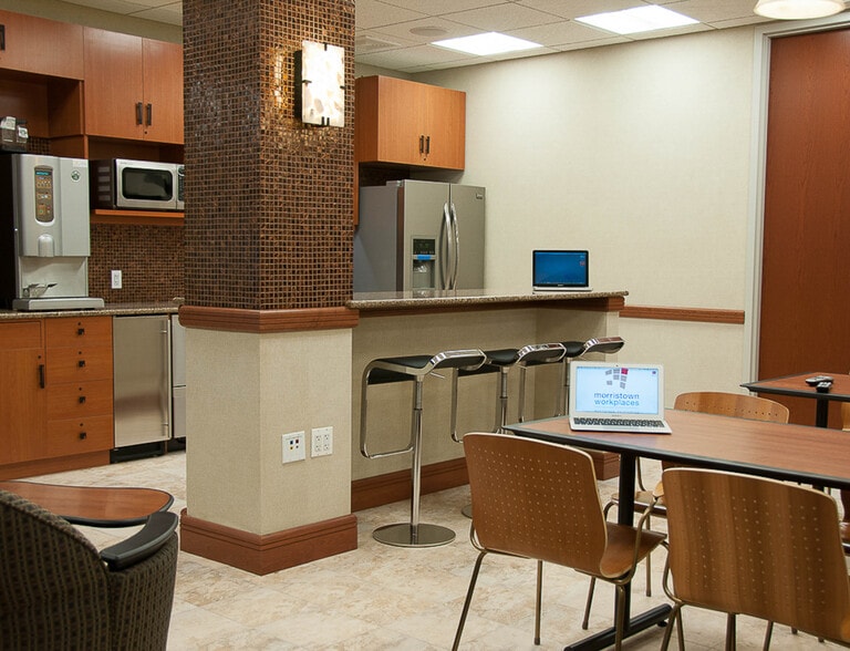 163 Madison Ave, Morristown, NJ for lease - Interior Photo - Image 3 of 6