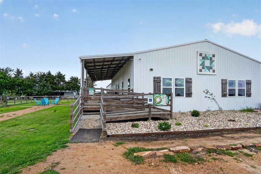 9262 Farm to Market Road 79, Sumner, TX à vendre - Photo du bâtiment - Image 3 de 4