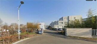 Plus de détails pour Bureau, Local d'activités à louer