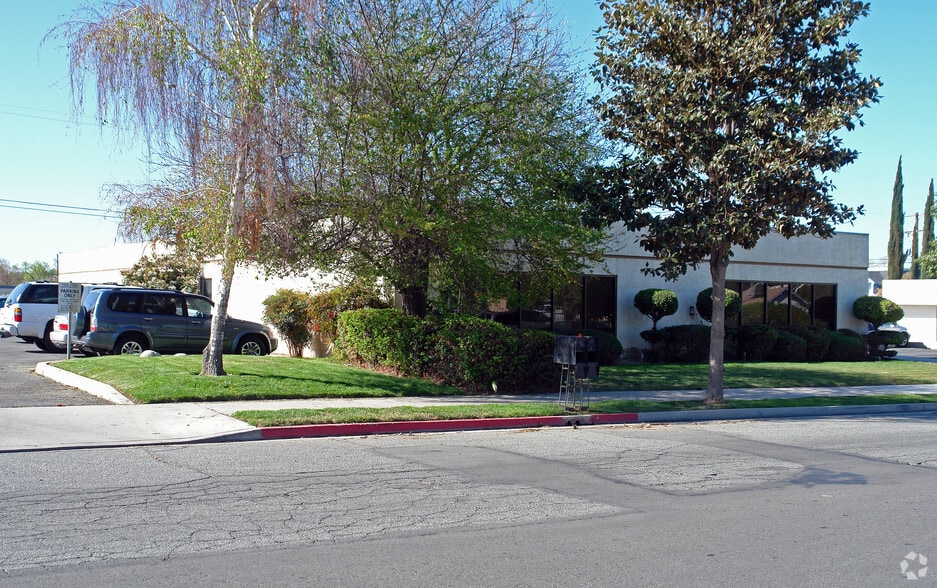1001 E Morton Pl, Hemet, CA for lease - Building Photo - Image 2 of 3
