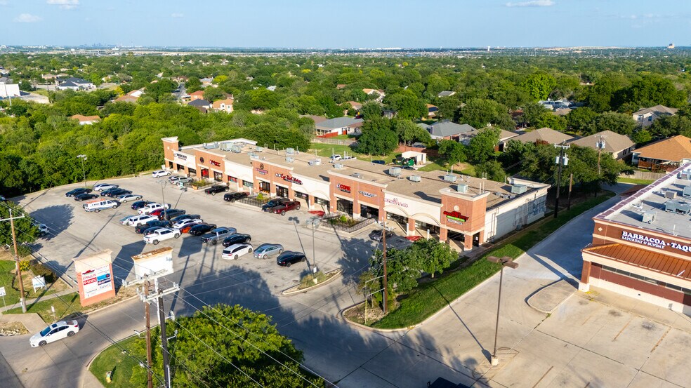 9822 Potranco Rd, San Antonio, TX à louer - Photo du bâtiment - Image 1 de 3