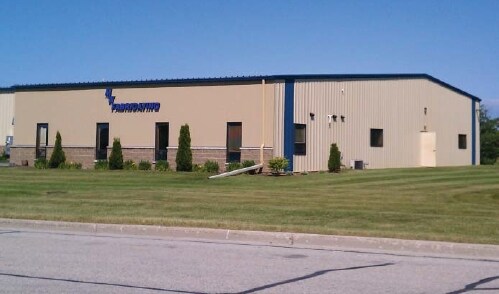 755 Tower Dr, Fredonia, WI à vendre - Photo du bâtiment - Image 2 de 3