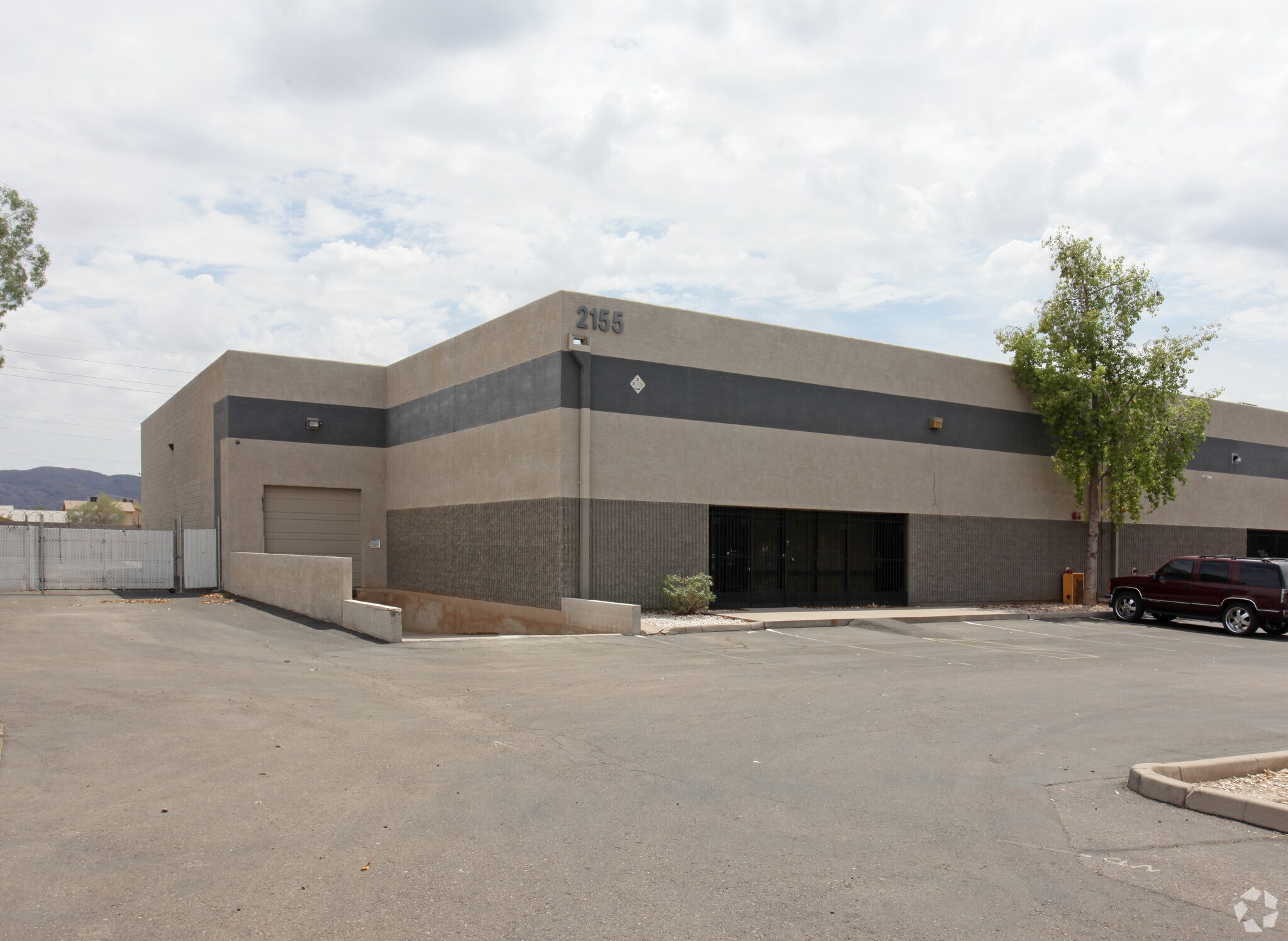 2155 E Jones Ave, Phoenix, AZ à louer Photo principale- Image 1 de 4