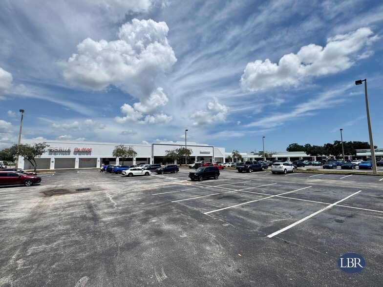 188-282 Barton Blvd, Rockledge, FL for lease - Building Photo - Image 2 of 17
