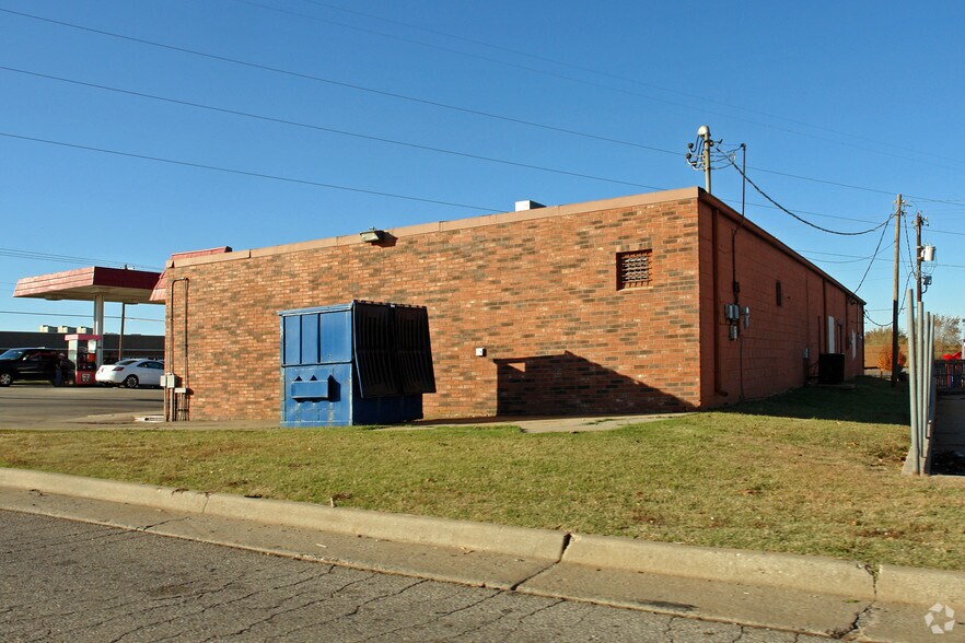 9600-9604 N Council Rd, Oklahoma City, OK à louer - Photo du bâtiment - Image 3 de 8