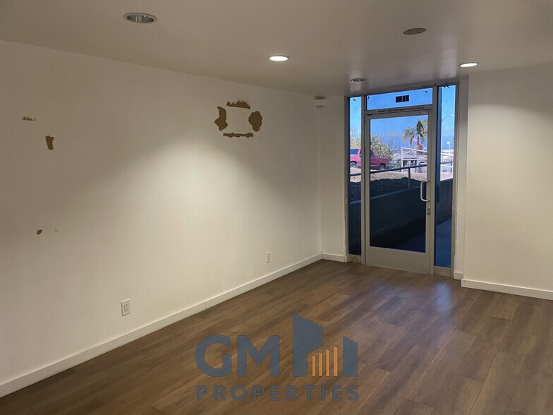 2400-2402 Palm Dr, Signal Hill, CA à louer - Photo du bâtiment - Image 3 de 8