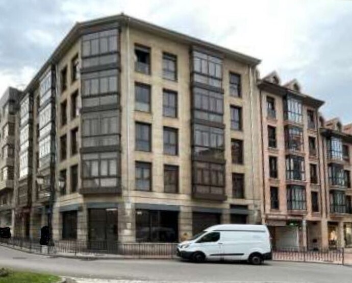 Immeuble residentiel dans Oviedo, Asturias à vendre Photo du bâtiment- Image 1 de 2