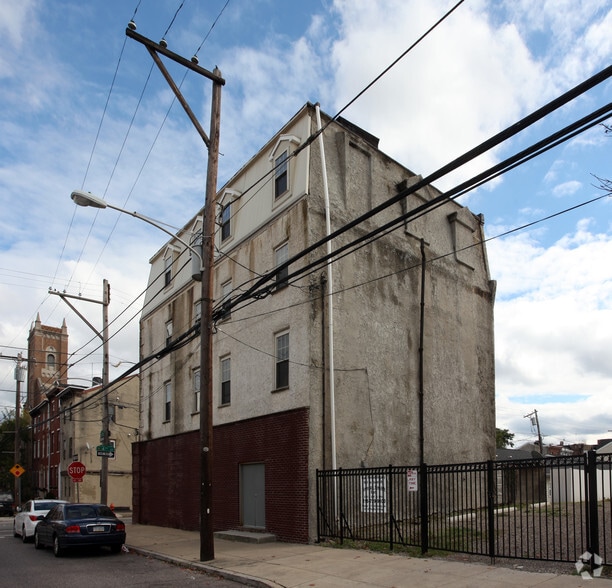 1300-1302 S 4th St, Philadelphia, PA for sale - Building Photo - Image 2 of 3