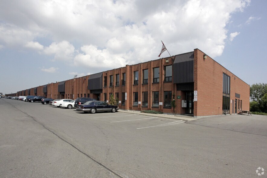 101 Freshway Dr, Vaughan, ON à vendre - Photo principale - Image 1 de 1