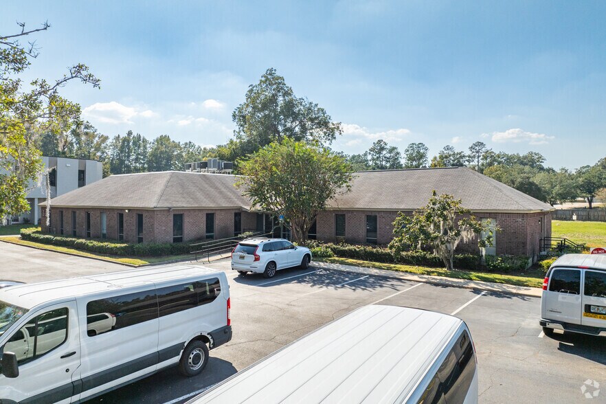 325 John Knox Rd, Tallahassee, FL à vendre - Photo principale - Image 1 de 6