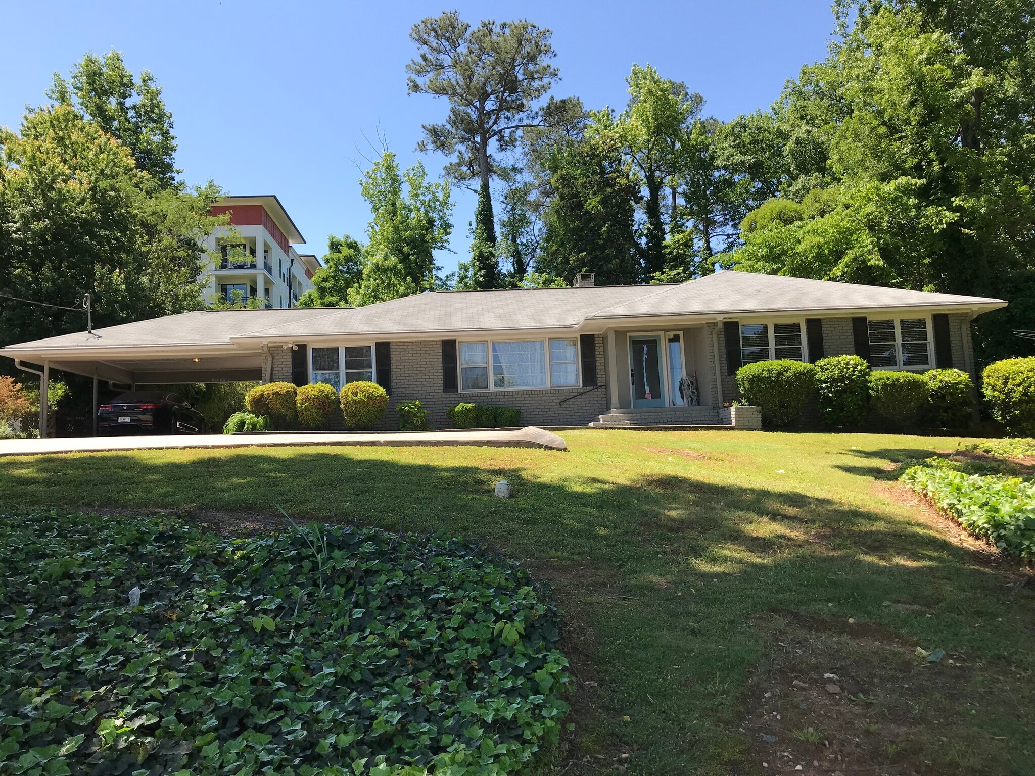 165 Cliftwood Dr NE, Atlanta, GA for lease Building Photo- Image 1 of 2