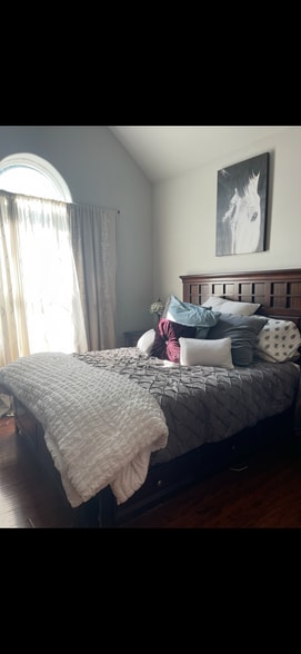 1749 22nd St, Hood River, OR à vendre - Photo du bâtiment - Image 3 de 21