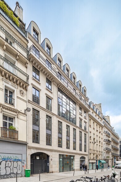 32 Rue René Boulanger, Paris à louer - Photo du bâtiment - Image 2 de 9