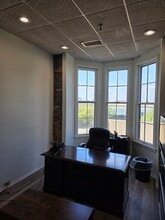 101 N 7th St, Louisville, KY for lease Lobby- Image 2 of 4