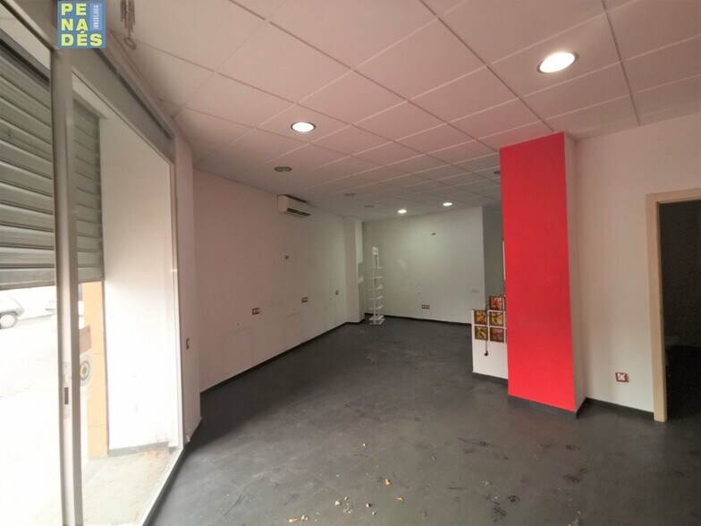 Commerce de détail dans València à vendre - Photo du bâtiment - Image 2 de 7