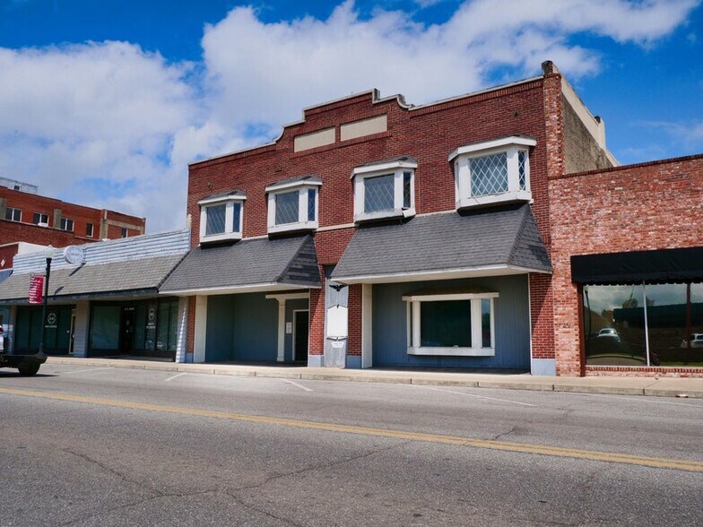 21 S Main St, Miami, OK à vendre - Photo du bâtiment - Image 2 de 6