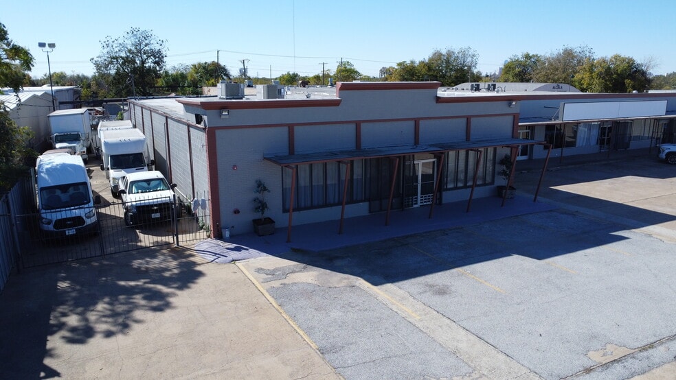 5530 Military Pky, Dallas, TX à vendre - Photo du bâtiment - Image 3 de 19