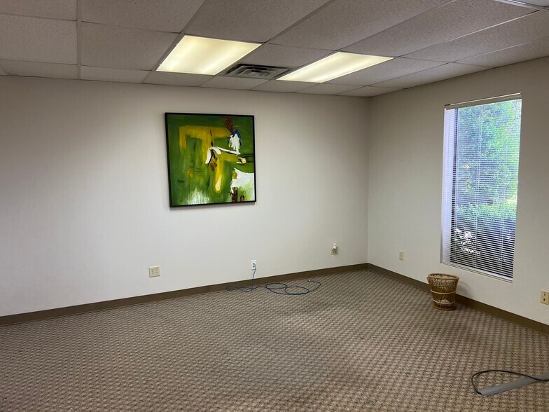 2117 N Yellowood Ave, Broken Arrow, OK à louer - Photo du bâtiment - Image 2 de 7