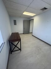 1101-1103 W Hibiscus Blvd, Melbourne, FL for lease Interior Photo- Image 1 of 3