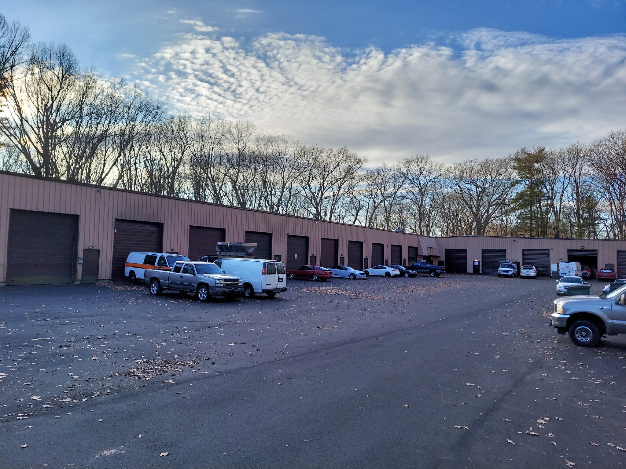 681 John Fitch Blvd, South Windsor, CT for lease Primary Photo- Image 1 of 3