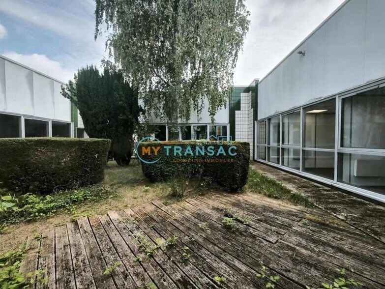 Flex dans Villebon-sur-Yvette à louer - Photo du bâtiment - Image 3 de 13