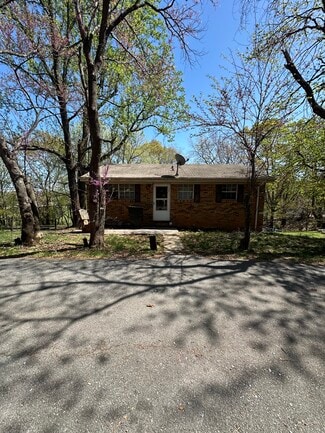 More details for 1701 Mayfield Dr, Roanoke, VA - Multifamily for Sale