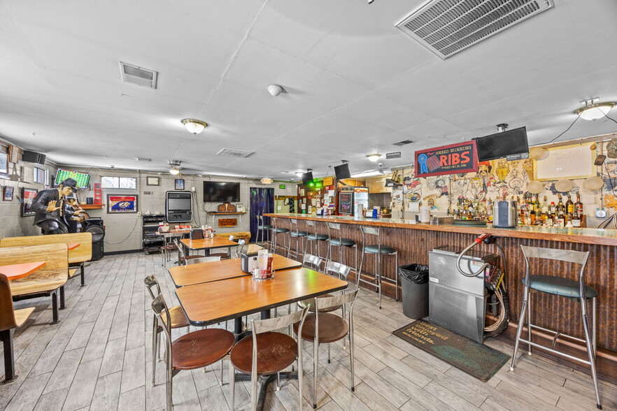 8773 Goldenrod Ave, Bitely, MI à vendre - Photo intérieure - Image 3 de 35