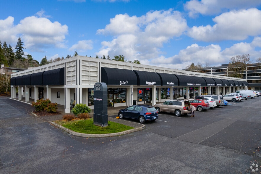 6521-6743 SW Beaverton Hillsdale Hwy, Portland, OR à louer - Photo du bâtiment - Image 3 de 8