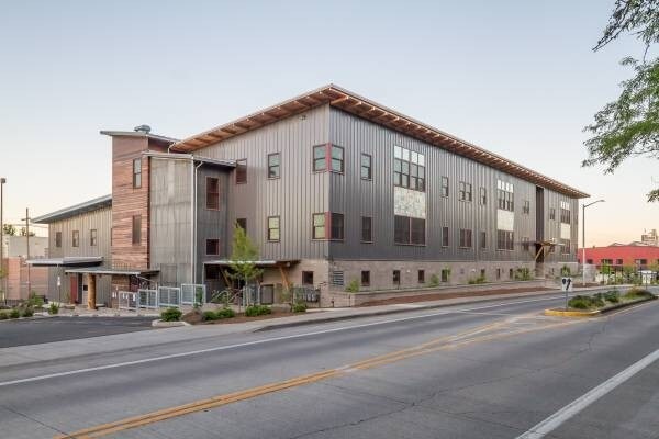 Plus de détails pour 120 Shelton McMurphey Blvd, Eugene, OR - Bureau à louer