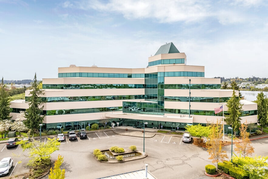 2601 25th St SE, Salem, OR for lease - Building Photo - Image 1 of 9