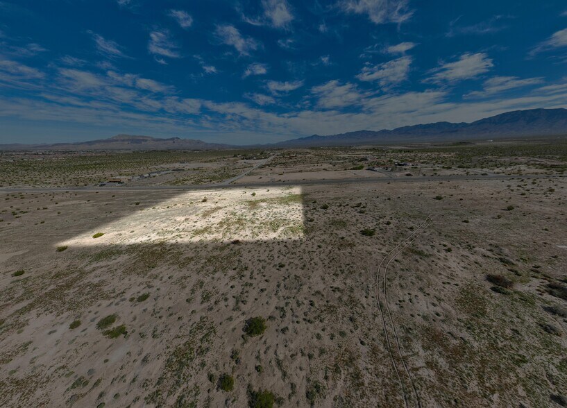 1201 East Irene Street Pahrump, NV 89060, Pahrump, NV à vendre - Aérien - Image 3 de 19