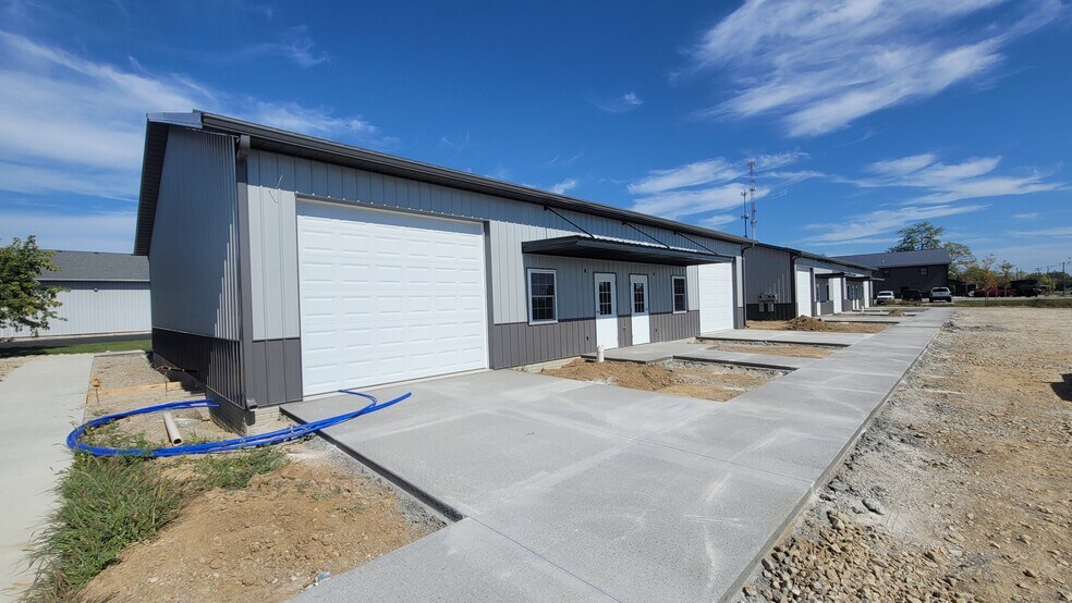 1401 Amy Ln, Franklin, IN à louer - Photo du bâtiment - Image 2 de 7