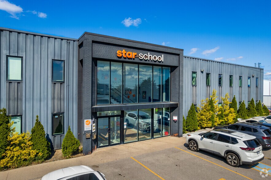 8301 Keele St, Concord, ON à louer - Photo du bâtiment - Image 2 de 6