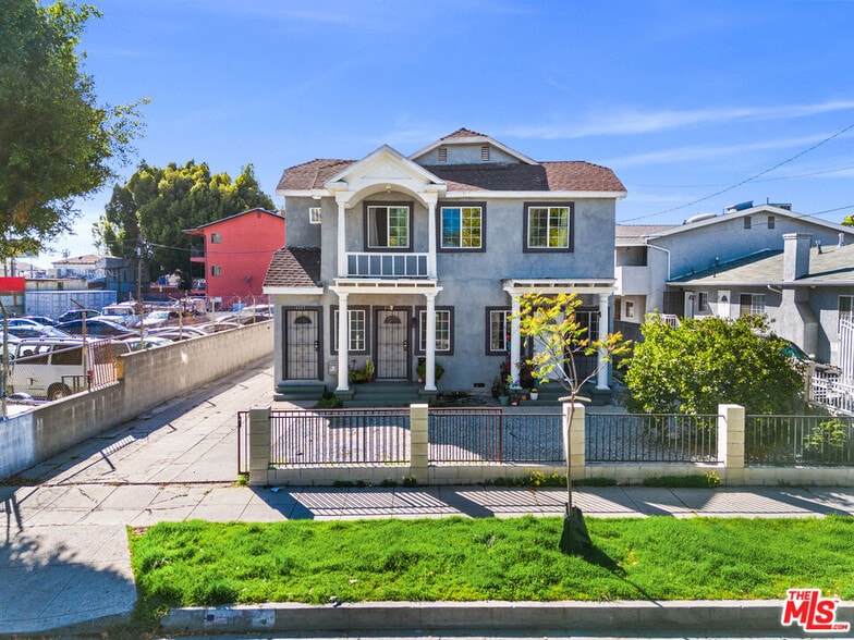 1117 N Alexandria Ave, Los Angeles, CA à vendre - Photo principale - Image 1 de 4