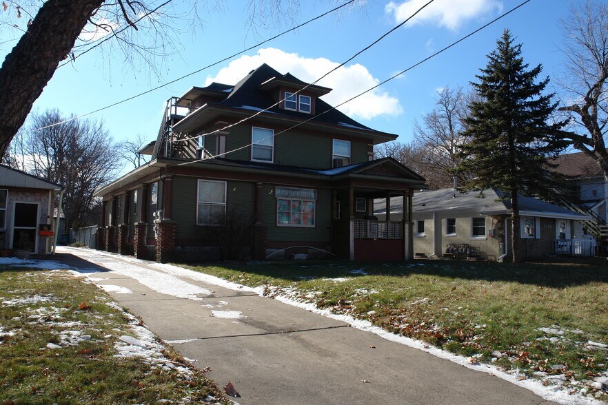3324 University Ave, Des Moines, IA for sale - Building Photo - Image 2 of 3