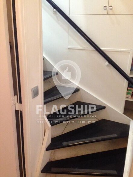 Retail in Paris for sale - Interior Photo - Image 2 of 4